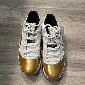 2016 Air Jordan 11 Retro Low 'Closing Ceremony